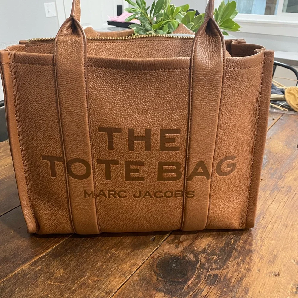 Marc Jacobs Tan Leather Tote Bag - Picture 4 of 6